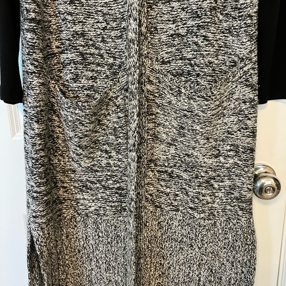 Chicos black/white long sweater vest. - Picture 3 of 3